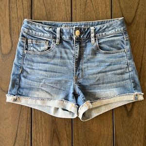 American Eagle Hi-Rise Super Stretch Denim Shortie, Size 8